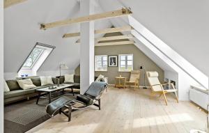 5 Bedroom Gorgeous Home In Bjørnø