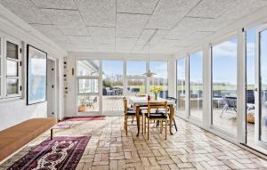 5 Bedroom Gorgeous Home In Bjørnø