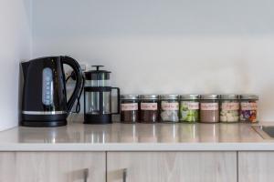 Elegant 2 Bed 2 Bath Home in the CBD