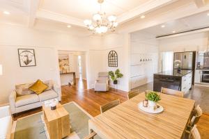 Feels like your home ! - Vily, Auckland
