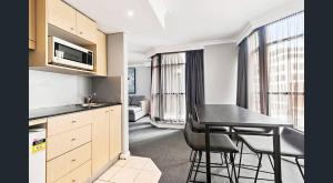 KOZYGURU HAYMARKET MODERN 1 APT BEST LOCATION NHA653-508