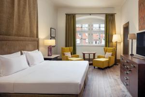 Deluxe room, Larger Guest room, 1 King room in Augustine a Luxury Collection Hotel Prague
