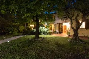 迪莫拉劳拉住宿加早餐旅馆 - 圣埃琳娜-迪西利亚