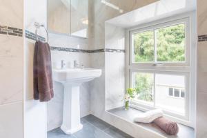 Maelfa Crannog Isaf Llangrannog