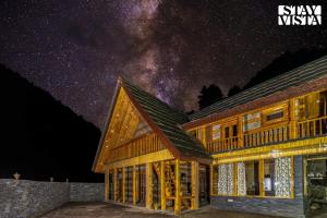 StayVista at Wisteria Whispers with Bonfire & River View