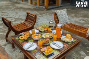 StayVista at Wisteria Whispers with Bonfire & River View