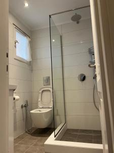 Sela’s Corfu beach home