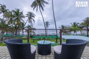StayVistas Oceanic Retreat - Beach-View Villa with Outdoor Pool, Lawn & Indoor-Outdoor Activities