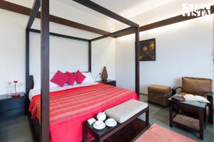 StayVistas Oceanic Retreat - Beach-View Villa with Outdoor Pool, Lawn & Indoor-Outdoor Activities