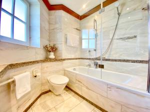 Best Butler Lovebirds I Küche I Parken I Bergblick I Seenähe