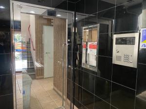 walk to JR Shibuya sta.-YoYY