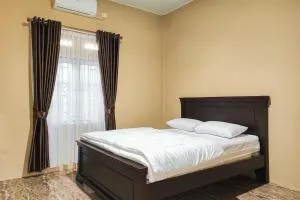 RedDoorz Syariah near Telanaipura Jambi - 占碑市