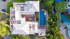 Yizen Beachfront Seaview Villa