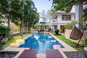 Yizen Beachfront Seaview Villa