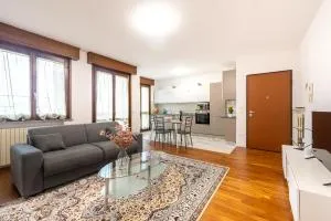 Picasso Residency Near Parma's Finest Gems - 圣伊拉廖登扎