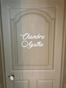 Maisons d'hotes La Parenthese Flechoise, Chambre Agathe : photos des chambres