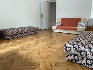 Apartament z kominkiem