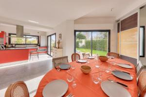Maison avec piscine pour dix personnes
