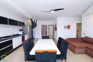 Beautiful 4BR duplex penthouse