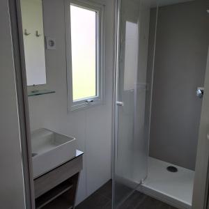 Campings Camping Onlycamp Le Petit Port : photos des chambres