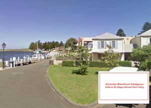 Dockside Waterfront Indulgence