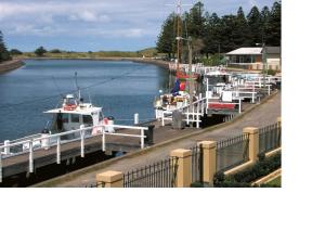 Dockside Waterfront Indulgence