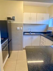 The Oceanic 2 Bedroom with Ocean View - Self Catering Apartment