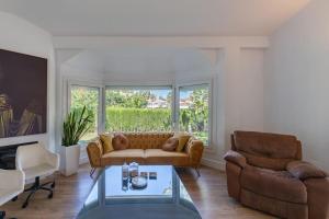 Villa Benalmádena, Av. Del Higuerón