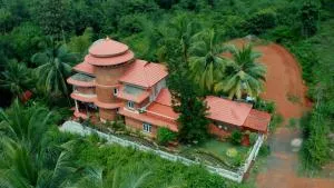 Hillside Retreat, Ponda, Goa - Molem