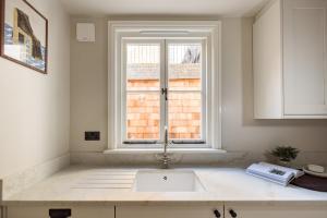 The Kensington House by HoK Living