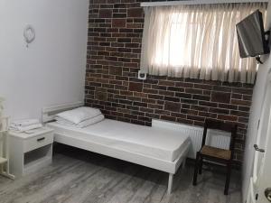 Budget Twin Room room in Veles Hotel