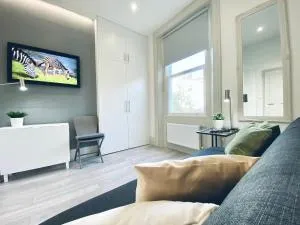 Apt 03 Beachside Beauty Central Studio Steps from Cafes - Henfield