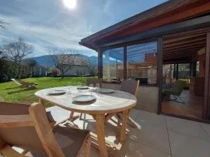 Entre lac et montagne, côté calme, spacieux 3 pièces avec grand jardin - Saint-Eustache