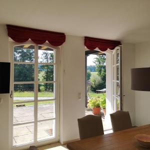 Gutshof Ferienwohnung in Seenähe