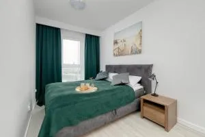 Modern Apartment with Balcony and Parking by Noclegi Renters - 尤尼埃