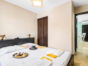 556 Shopping Centre Pueblo Canario