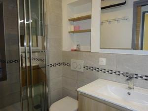 Appartement spacieux 3P avec clim, parking et accès plage direct - FR-1-782-16
