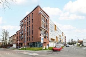 Cozy Apartment Orawska with Balcony by Noclegi Renters