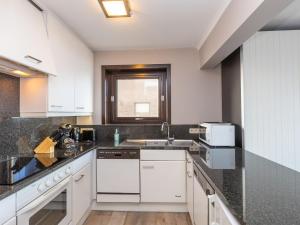 Corner apartment with frontal sea view