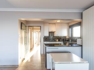 Corner apartment with frontal sea view