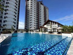 E&D Royal OceanCrest Mactan - 1BR Full Suite with Balcony and Rooftop with panoramic view near Airport