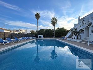 Roca Fornells, Apartamento en Ses Salines con piscina SS22