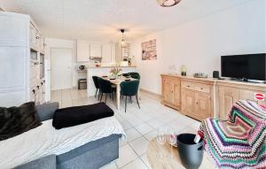 2 Bedroom Lovely Apartment In Oostende