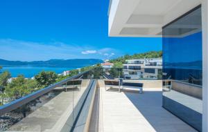 Amazing Home In Komarna 