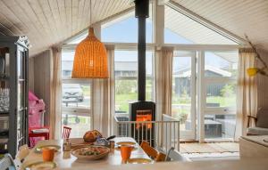 Beautiful Home In Føllenslev With Wifi