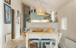 Beautiful Home In Føllenslev With Wifi