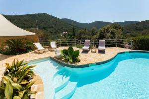 Relax tiny villas private pool entire property