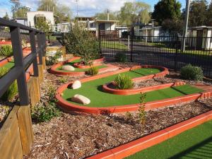 Pleasurelea Tourist Resort & Caravan Park