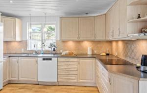 3 Bedroom Beautiful Home In Vordingborg