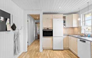 3 Bedroom Beautiful Home In Vordingborg